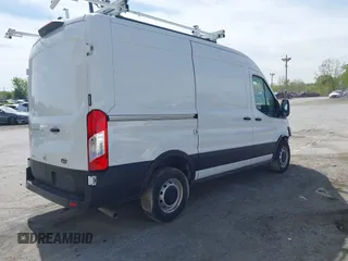 2023 Ford Transit Cargo z VIN 1FTYE1CG2PKB14938, wystawiony jako IAAI lot #41964017 z przebiegiem 6 902 mil mil oraz . Historia ofert i sprzedaży dostępna na DreamBid. Obrazek 4.