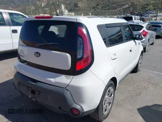 2014 Kia Soul with VIN KNDJN2A28E7062892, listed as a IAAI auction lot 42020357 with 265,317 mi miles. Bid and sale history available at carsss.com. Image 4.
