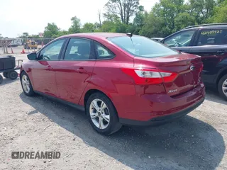 2013 Ford Focus SE z VIN 1FADP3F27DL350923, wystawiony jako IAAI lot #42405976 z przebiegiem 126 730 mil mil oraz . Historia ofert i sprzedaży dostępna na DreamBid. Obrazek 3.