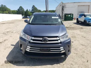 2017 Toyota Highlander XLE with VIN 5TDJZRFH7HS399459, listed as a Copart auction lot 57623325 with 141,568 mi miles and Salvage title. Bid and sale history available at DreamBid. Image 5.