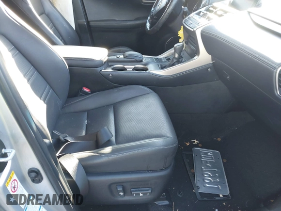 2015 Lexus NX 200t z VIN JTJBARBZ4F2038105, wystawiony jako IAAI lot #41213278 z przebiegiem 50 891 mil mil oraz . Historia ofert i sprzedaży dostępna na DreamBid. Obrazek 5.