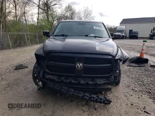 2017 Ram 1500 Express z VIN 1C6RR7FT7HS690036, wystawiony jako Copart lot #55170375 z przebiegiem 56 965 mil mil oraz Szkoda całkowita • Salvage title. Historia ofert i sprzedaży dostępna na DreamBid. Obrazek 5.