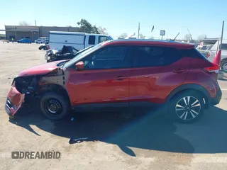 2019 Nissan Kicks S with VIN 3N1CP5CU4KL511255, listed as a IAAI auction lot 41841226 with 91,575 mi miles and . Bid and sale history available at carsss.com. Image 15.