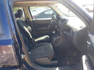 2016 Jeep Patriot Sport with VIN 1C4NJPBBXGD676520, listed as a IAAI auction lot 41969854 with 184,945 mi miles. Bid and sale history available at carsss.com. Image 5.
