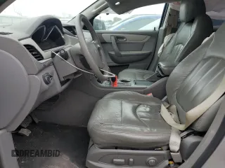 2016 Chevrolet Traverse LS z VIN 1GNKRFKD2GJ254435, wystawiony jako Copart lot #49959665 z przebiegiem 113 238 mil mil oraz Szkoda całkowita • Salvage title. Historia ofert i sprzedaży dostępna na DreamBid. Obrazek 7.