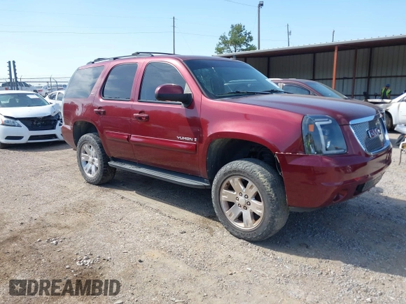 2008 GMC Yukon SLT w/4SB with VIN 1GKFC13078R269756, listed as a IAAI auction lot 41900821 with 275,343 mi miles. Bid and sale history available at carsss.com. Image 1.