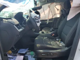 2022 GMC Terrain SLE z VIN 3GKALTEV2NL127557, wystawiony jako Copart lot #56729945 z przebiegiem Nie podano mil oraz Czysty tytuł • Clean title. Historia ofert i sprzedaży dostępna na DreamBid. Obrazek 7.