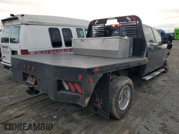 2020 Ram 3500 Tradesman with VIN 3C63RRGL8LG215835, listed as a Copart auction lot 43729025 with 222,314 mi miles and Salvage Title. Bid and sale history available at carsss.com. Image 3.