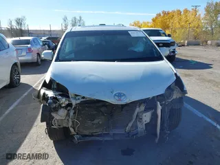 2016 Toyota Sienna XLE with VIN 5TDYK3DC1GS728176, listed as a IAAI auction lot 40878539 with 360,030 mi miles. Bid and sale history available at carsss.com. Image 12.