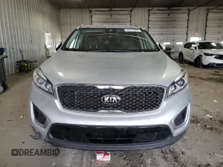 2017 Kia Sorento LX z VIN 5XYPG4A33HG218448, wystawiony jako Copart lot #54915605 z przebiegiem 102 932 mil mil oraz Czysty tytuł • Clean title. Historia ofert i sprzedaży dostępna na DreamBid. Obrazek 5.