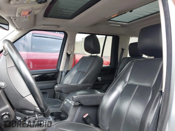 2011 Land Rover LR4 Lux with VIN SALAK2D44BA559466, listed as a IAAI auction lot 42313555 with Not provided miles and . Bid and sale history available at DreamBid. Image 15.