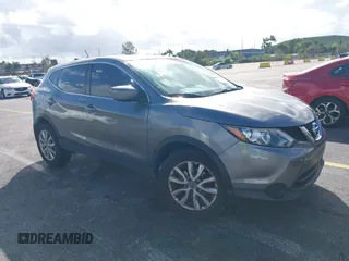 2017 Nissan Rogue S z VIN JN1BJ1CPXHW012222, wystawiony jako IAAI lot #40764833 z przebiegiem 106 713 mil mil oraz . Historia ofert i sprzedaży dostępna na DreamBid. Obrazek 1.