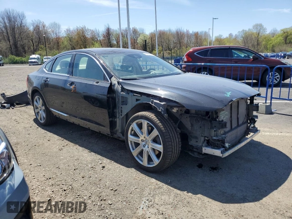 2017 Volvo S90 Inscription with VIN YV1A22ML3H1001061, listed as a Copart auction lot 51907925 with 102,718 mi miles and Salvage Title. Bid and sale history available at carsss.com. Image 4.