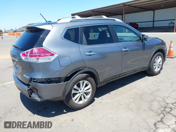 2015 Nissan Rogue SV z VIN 5N1AT2MK1FC853092, wystawiony jako IAAI lot #42327990 z przebiegiem 92 794 mil mil oraz . Historia ofert i sprzedaży dostępna na DreamBid. Obrazek 4.
