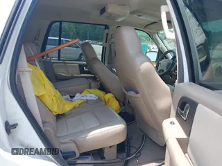 2005 Ford Expedition Eddie Bauer with VIN 1FMPU17575LA42239, listed as a IAAI auction lot 42696901 with 117,807 mi miles and . Bid and sale history available at DreamBid. Image 8.