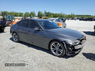 2013 BMW 3 Series 328i z VIN WBA3C1C5XDF435500, wystawiony jako Copart lot #53266805 z przebiegiem 107 780 mil mil oraz Szkoda całkowita • Salvage title. Historia ofert i sprzedaży dostępna na DreamBid. Obrazek 4.