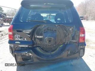 2005 Toyota RAV4 with VIN JTEHD20V050063472, listed as a IAAI auction lot 41972169 with 171,673 mi miles. Bid and sale history available at carsss.com. Image 6.