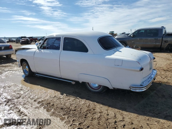1950 Ford Ocean z VIN B0DL104399, wystawiony jako Copart lot #79663264 z przebiegiem 6889 mil mil oraz Szkody całkowita. Historia ofert i sprzedaży dostępna na DreamBid. Obrazek 2.