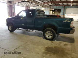 2001 Ford F-250 XL с VIN 3FTNX21L61MA38837, выставлен на аукционе Copart как лот 56458565 с пробегом 180 242 миль миль и Чистый • Clean title. История ставок и продаж доступна на DreamBid. Изображение 2.