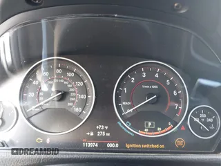 2015 BMW 3 Series 328i xDrive z VIN WBA3B3C58FF548041, wystawiony jako IAAI lot #42038075 z przebiegiem 113 974 mil mil oraz . Historia ofert i sprzedaży dostępna na DreamBid. Obrazek 7.