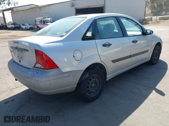 2003 Ford Focus LX with VIN 1FAFP33P53W109559, listed as a IAAI auction lot 42087949 with 268,456 mi miles and . Bid and sale history available at carsss.com. Image 4.