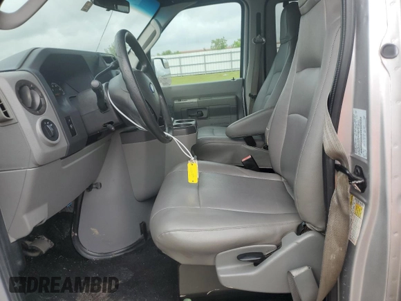 2010 Ford Econoline Passenger XL с VIN 1FBNE3BLXADA66716, выставлен на аукционе Copart как лот 55252925 с пробегом 163 751 миль миль и Списание • Salvage title. История ставок и продаж доступна на DreamBid. Изображение 7.
