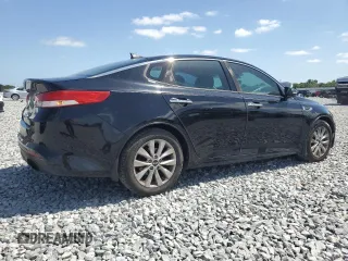 2016 Kia Optima EX with VIN 5XXGU4L32GG079518, listed as a Copart auction lot 55212595 with 176,749 mi miles and Clean Title. Bid and sale history available at carsss.com. Image 3.