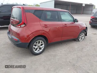 2022 Kia Soul LX with VIN KNDJ23AU8N7836980, listed as a IAAI auction lot 41871840 with 47,162 mi miles. Bid and sale history available at carsss.com. Image 4.