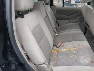 2007 Ford Explorer XLT with VIN 1FMEU73E67UB82828, listed as a IAAI auction lot 42094138 with 175,627 mi miles. Bid and sale history available at carsss.com. Image 8.