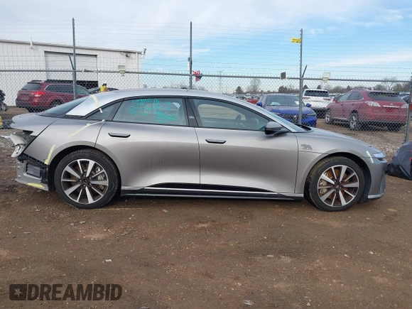 2023 Lucid Air Touring z VIN 50EA1TEAXPA004884, wystawiony jako IAAI lot #41465547 z przebiegiem 18 051 mil mil oraz . Historia ofert i sprzedaży dostępna na DreamBid. Obrazek 14.