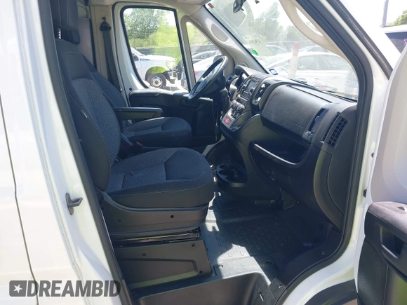 2021 Ram ProMaster Cargo with VIN 3C6LRVBG9ME560727, listed as a IAAI auction lot 41962893 with 110,477 mi miles. Bid and sale history available at carsss.com. Image 5.