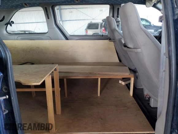 2001 Dodge Caravan SE with VIN 1B4GP25B61B257831, listed as a Copart auction lot 42447445 with 158,578 mi miles and Clean Title. Bid and sale history available at DreamBid. Image 11.