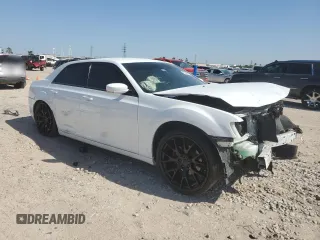 2021 Chrysler 300 S z VIN 2C3CCABG4MH554460, wystawiony jako Copart lot #52390045 z przebiegiem 80 866 mil mil oraz Szkoda całkowita • Salvage title. Historia ofert i sprzedaży dostępna na DreamBid. Obrazek 4.