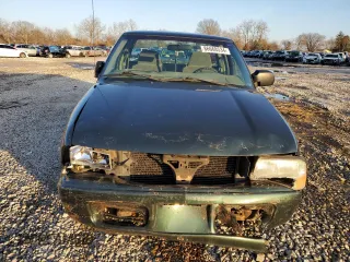 2002 GMC Sonoma SL with VIN 1GTCS19W628213723, listed as a Copart auction lot 86668534 with 90,858 mi miles and Salvage Title. Bid and sale history available at carsss.com. Image 5.