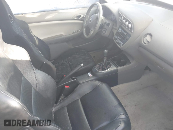 2003 Acura RSX with VIN JH4DC53843C021135, listed as a IAAI auction lot 41500972 with 189,469 mi miles. Bid and sale history available at carsss.com. Image 5.