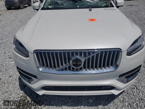 2024 Volvo XC90 Core Bright Theme with VIN YV4L12PK4R1146743, listed as a Copart auction lot 66344544 with 0 mi miles and Salvage Title. Bid and sale history available at carsss.com. Image 13.