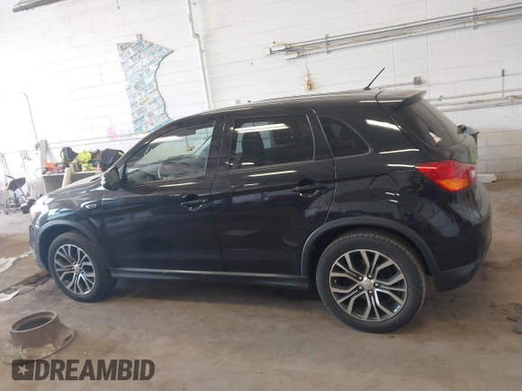 2016 Mitsubishi Outlander ES z VIN JA4AR3AW2GZ049151, wystawiony jako IAAI lot #42465053 z przebiegiem 102 600 mil mil oraz . Historia ofert i sprzedaży dostępna na DreamBid. Obrazek 14.