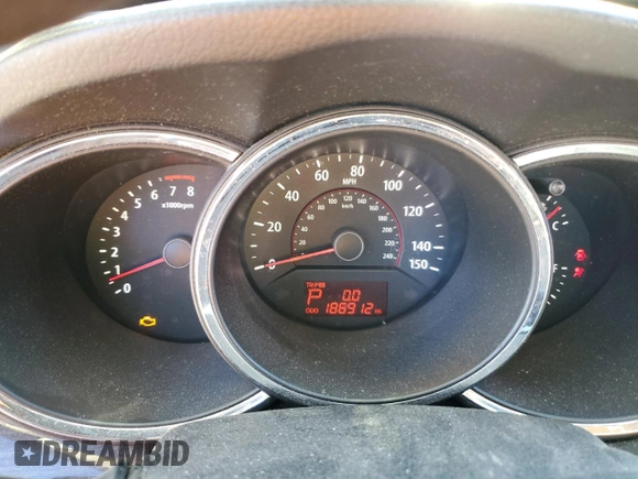 2011 Kia Sorento LX with VIN 5XYKTDA28BG057065, listed as a Copart auction lot 49723015 with 186,912 mi miles and Salvage Title. Bid and sale history available at carsss.com. Image 9.