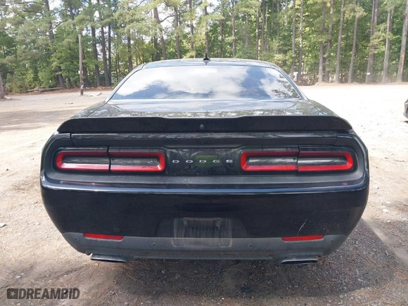 2015 Dodge Challenger R/T with VIN 2C3CDZAT6FH758979, listed as a IAAI auction lot 40291488 with 152,236 mi miles. Bid and sale history available at carsss.com. Image 17.
