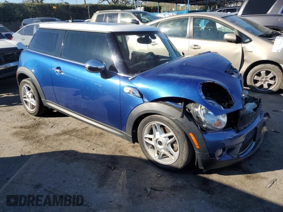 2008 MINI Hardtop S with VIN WMWMF73538TV38182, listed as a Copart auction lot 87661395 with 38,128 mi miles and Salvage Title. Bid and sale history available at DreamBid. Image 4.
