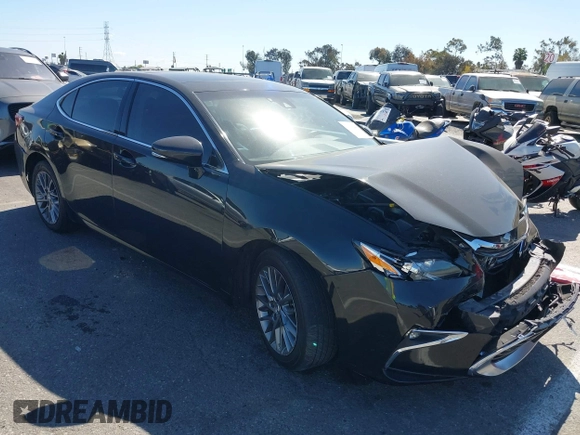2018 Lexus ES with VIN 58ABK1GG7JU091598, listed as a IAAI auction lot 41712081 with 155,015 mi miles. Bid and sale history available at carsss.com. Image 12.