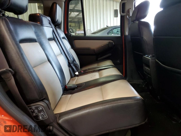 2007 Ford Explorer XLT with VIN 1FMEU73897UA37325, listed as a Copart auction lot 45277585 with 105,869 mi miles and Salvage Title. Bid and sale history available at carsss.com. Image 12.