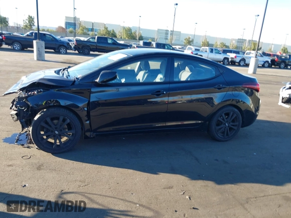 2016 Hyundai Elantra SE z VIN 5NPDH4AE0GH687456, wystawiony jako IAAI lot #41631381 z przebiegiem 122 318 mil mil oraz . Historia ofert i sprzedaży dostępna na DreamBid. Obrazek 14.