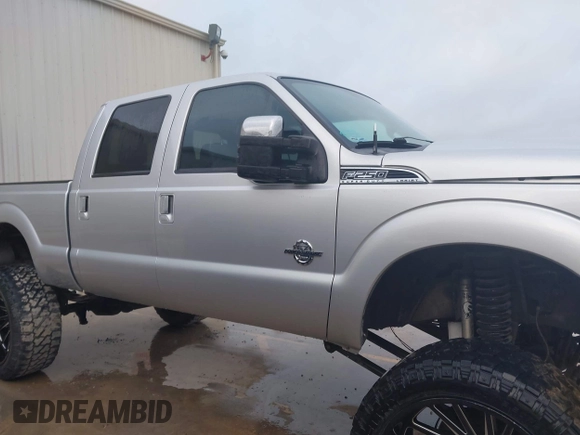 2016 Ford F-250 Lariat z VIN 1FT7W2BT5GEA80683, wystawiony jako IAAI lot #42324423 z przebiegiem 114 034 mil mil oraz . Historia ofert i sprzedaży dostępna na DreamBid. Obrazek 13.