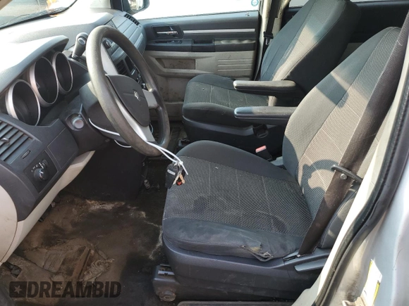 2009 Dodge Grand Caravan SE z VIN 2D8HN44E49R650603, wystawiony jako Copart lot #60442725 z przebiegiem 358 882 mil mil oraz Czysty tytuł • Clean title. Historia ofert i sprzedaży dostępna na DreamBid. Obrazek 7.