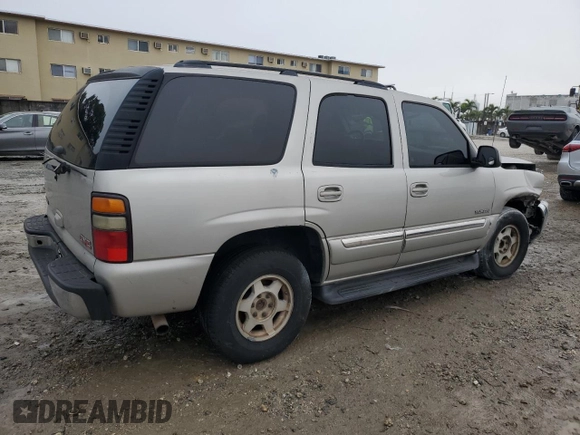 2005 GMC Yukon SLE with VIN 1GKEC13V15R260439, listed as a Copart auction lot 42326145 with 281,821 mi miles and Salvage Title. Bid and sale history available at carsss.com. Image 3.