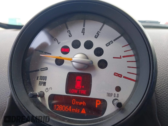 2014 MINI Countryman S with VIN WMWZC3C59EWP29137, listed as a IAAI auction lot 42661922 with 128,064 mi miles and . Bid and sale history available at DreamBid. Image 7.