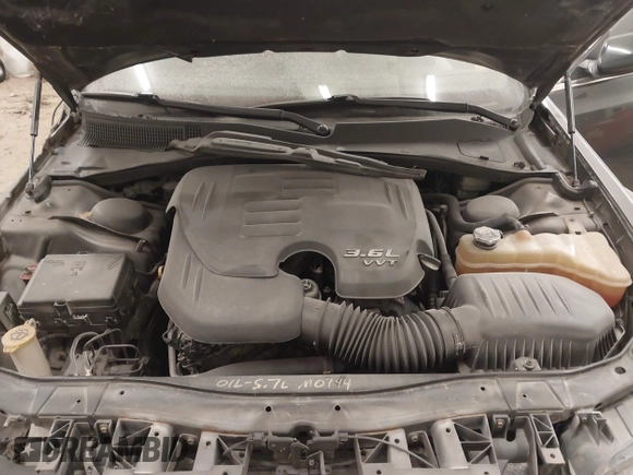 2013 Chrysler 300 with VIN 2C3CCABGXDH684968, listed as a IAAI auction lot 41378646 with 229,362 mi miles. Bid and sale history available at carsss.com. Image 10.