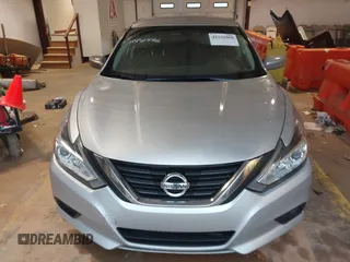 2018 Nissan Altima SR with VIN 1N4AL3AP4JC282996, listed as a IAAI auction lot 41722960 with 139,532 mi miles and . Bid and sale history available at carsss.com. Image 11.