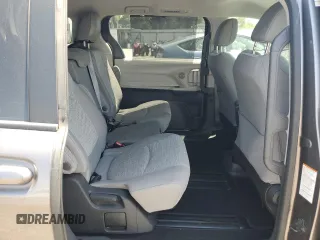 2022 Toyota Sienna LE z VIN 5TDKRKECXNS076178, wystawiony jako Copart lot #57437765 z przebiegiem 42 497 mil mil oraz Szkoda całkowita • Salvage title. Historia ofert i sprzedaży dostępna na DreamBid. Obrazek 11.